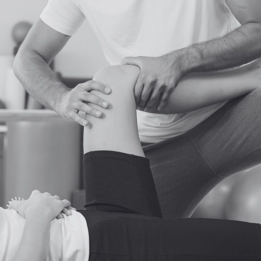 How Knee Replacement Rehab Has Changed: From Inpatient Care to Home Exercises